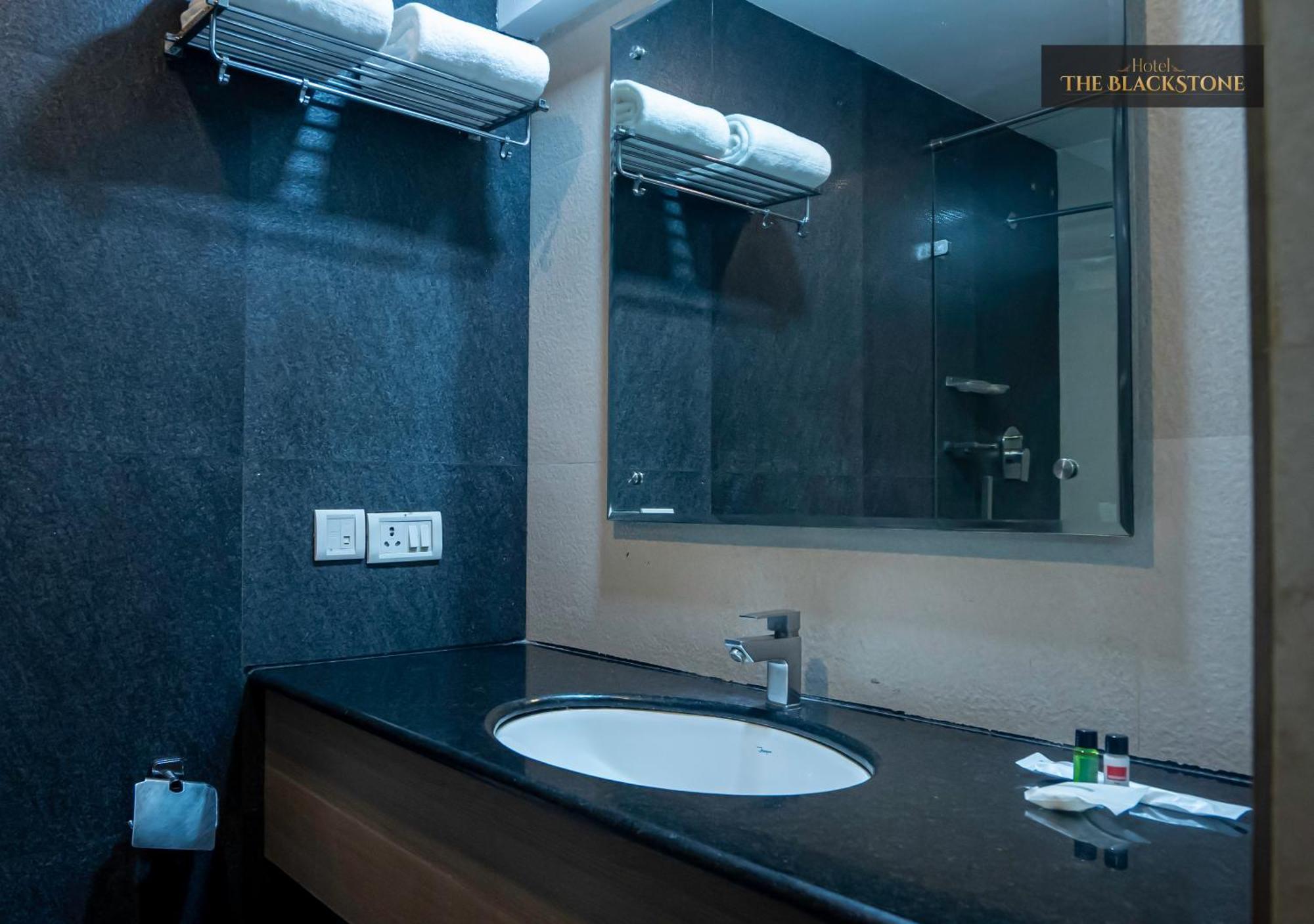 Hotel The Black Stone Bengaluru Kültér fotó